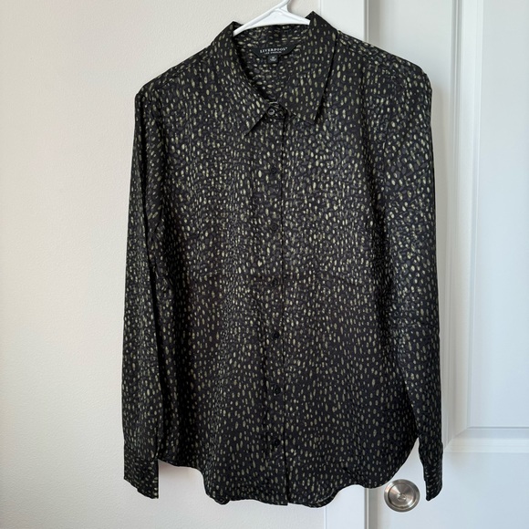NWT Liverpool Los Angeles Animal Print Button Up Woven Blouse Black Green Size M - Picture 4 of 14